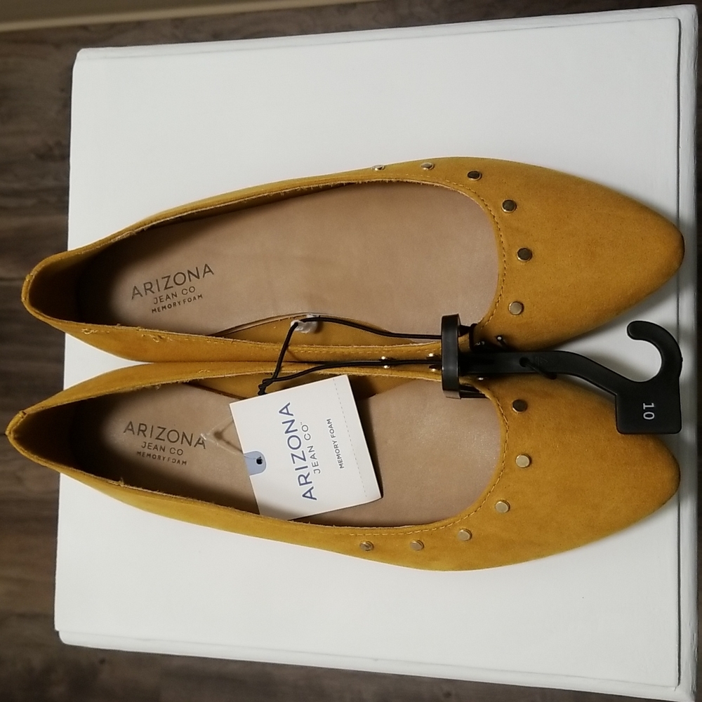 NWT flat shoe sz 10